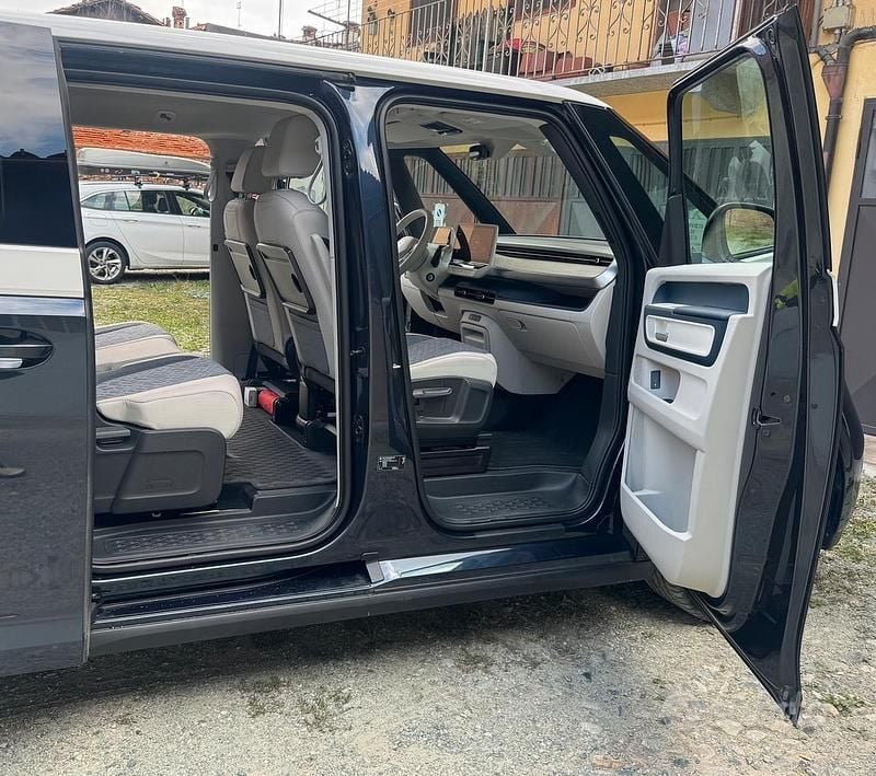 Usata VW ID. Buzz Pro 210 kW (286 CV) 2024 Blu Monovolume