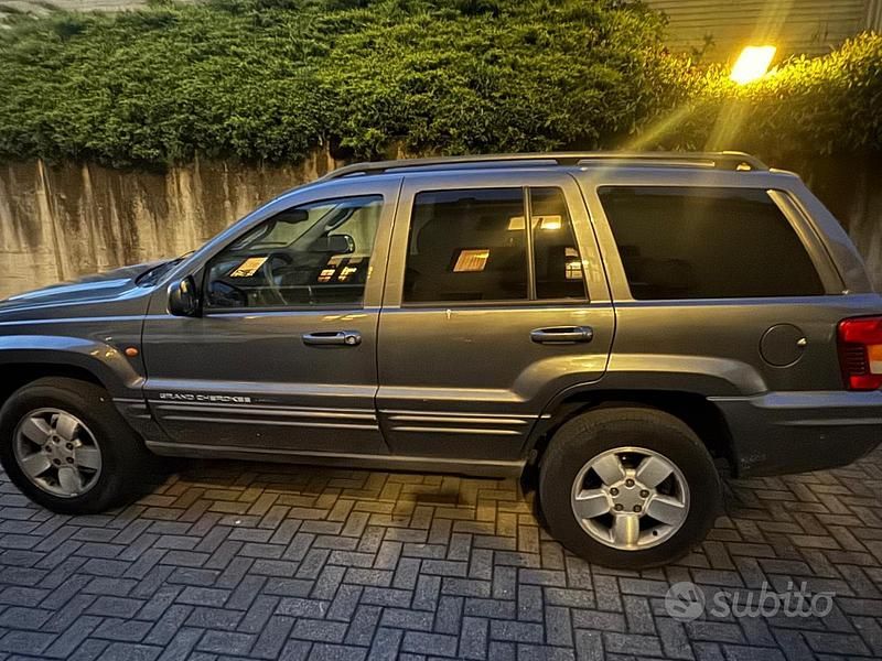 Usata Jeep Grand Cherokee 163 CV (119 kW) 2004 Grigio SUV