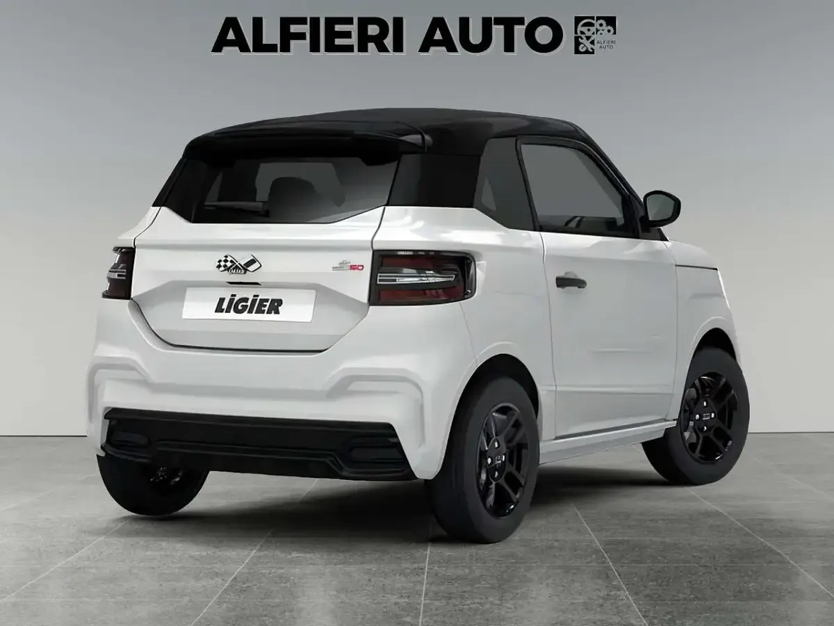 Nuova Ligier JS50 5 kW (8 CV) 2026 Bianco Utilitaria