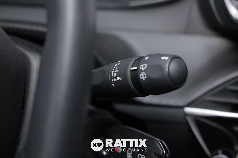 Usata Peugeot 208 Allure 101 CV (74 kW) 2025 Grigio Utilitaria