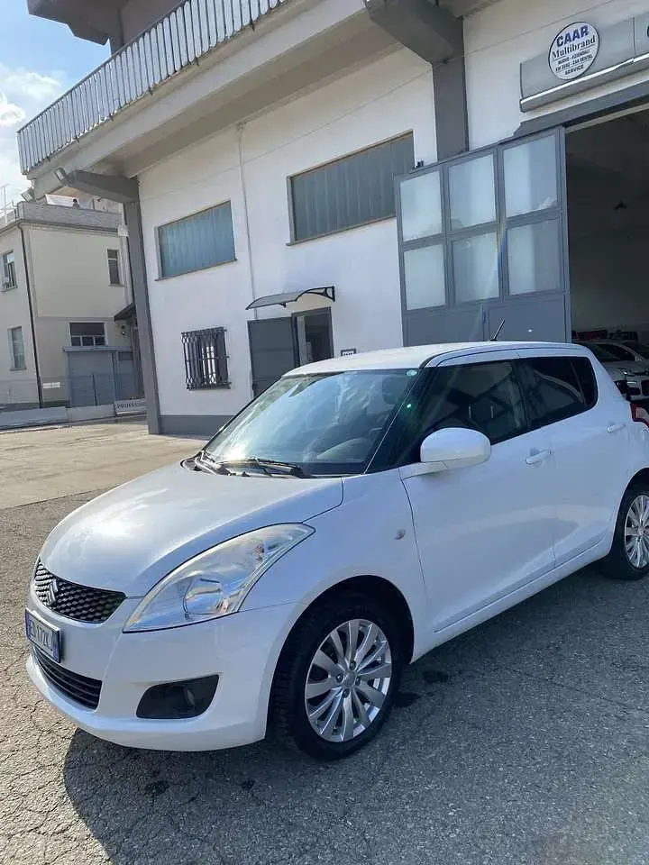 Usata Suzuki Swift GL 94 CV (69 kW) 2010 Bianco Utilitaria