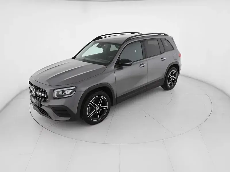 Usata Mercedes GLB200 Premium 150 CV (110 kW) 2021 Grigio SUV