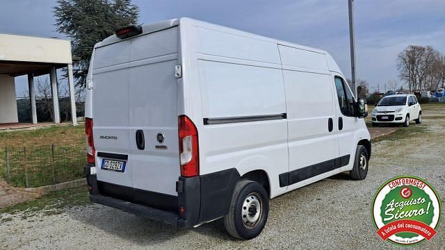 Usata Fiat Ducato 33 140 CV (102 kW) 2021 Bianco Furgone