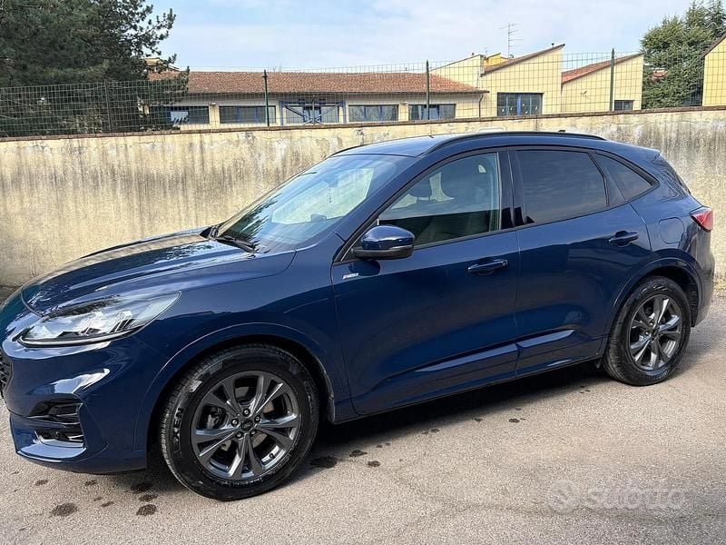 Usata Ford Kuga ST-Line 2023 Blu SUV
