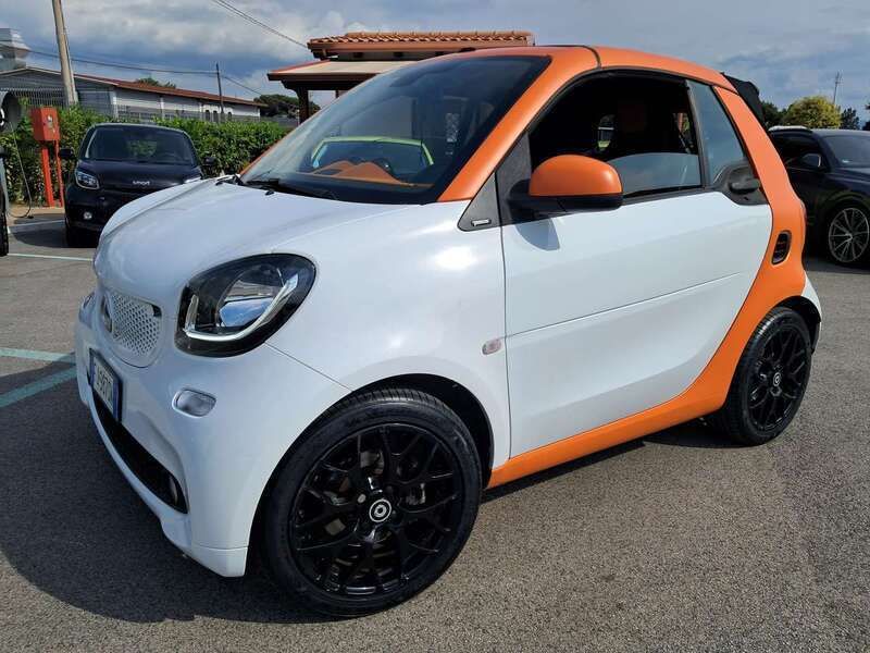 Bianco Usata 2017 Smart ForTwo Cabrio Brabus Cabrio | 14.900 € (Ottimo prezzo) - Immagine 1/4