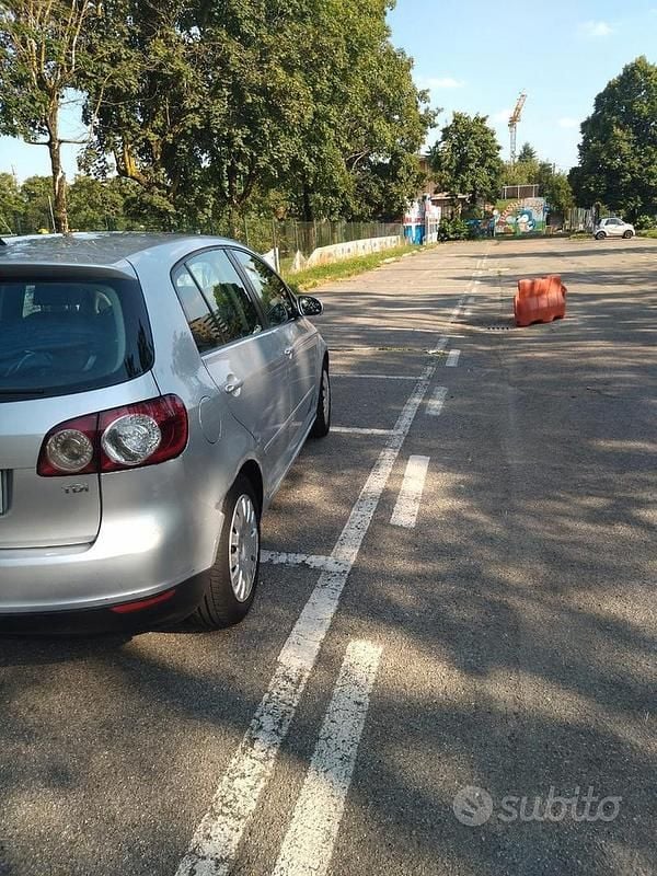 Usata VW Golf IV 2006 Grigio Utilitaria