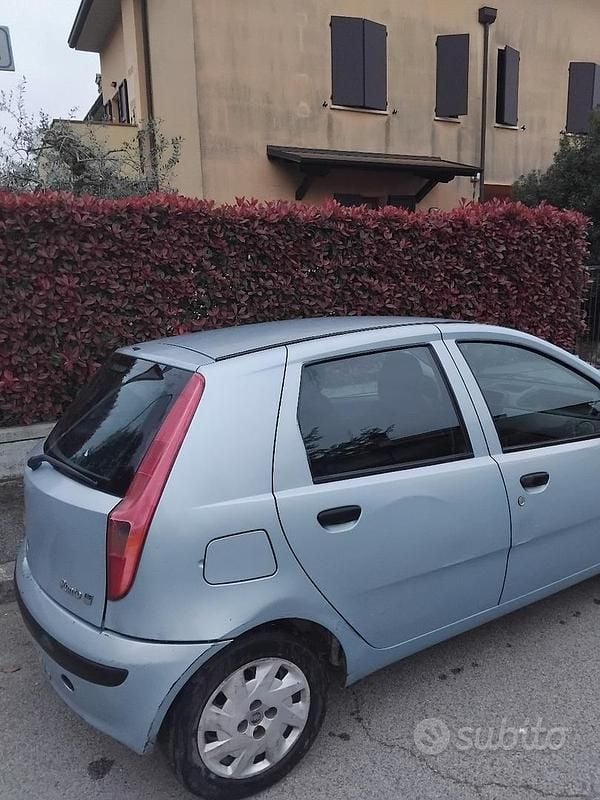 Usata Fiat Punto 60 CV (44 kW) 2003 Blu Utilitaria