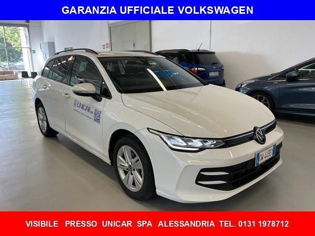 Usata VW Golf VIII Life 115 CV (84 kW) 2024 Bianco Station wagon
