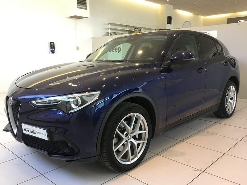 Usata Alfa Romeo Stelvio Business 210 CV (154 kW) 2017 Blu SUV