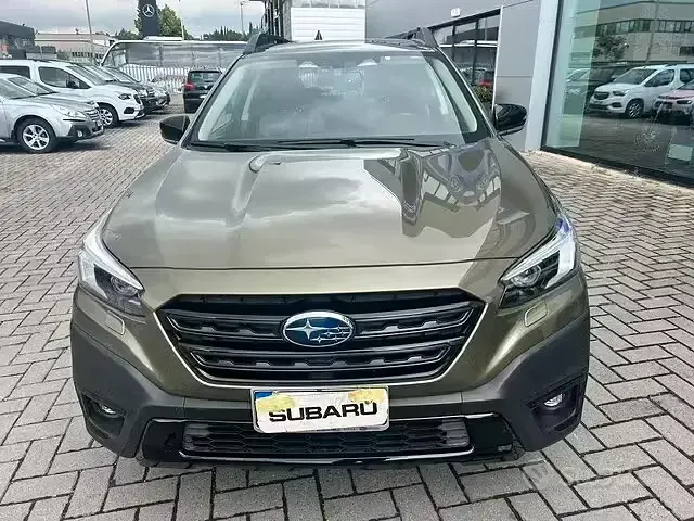 Usata Subaru Outback 4dventure 169 CV (124 kW) 2022 Verde Station wagon