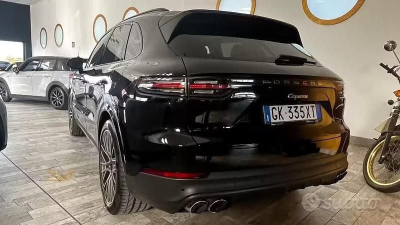 Usata Porsche Cayenne 462 CV (339 kW) 2020 Nero SUV