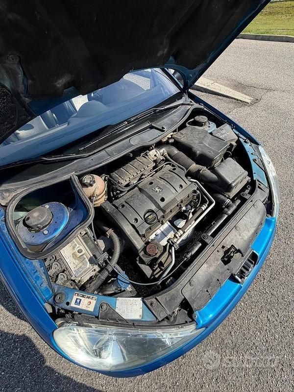 Usata Peugeot 206 2003 Blu Cabrio