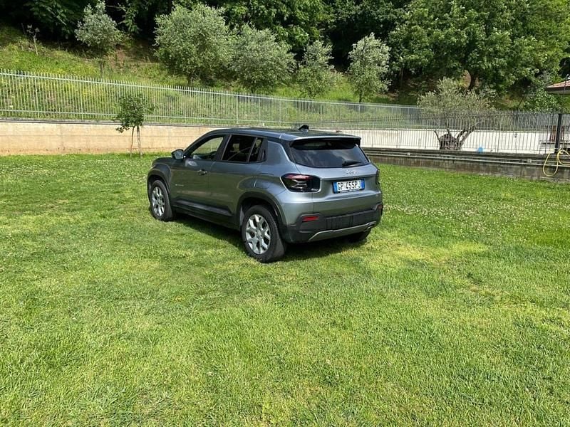 Usata Jeep Avenger Longitude 101 CV (74 kW) 2023 Grigio SUV