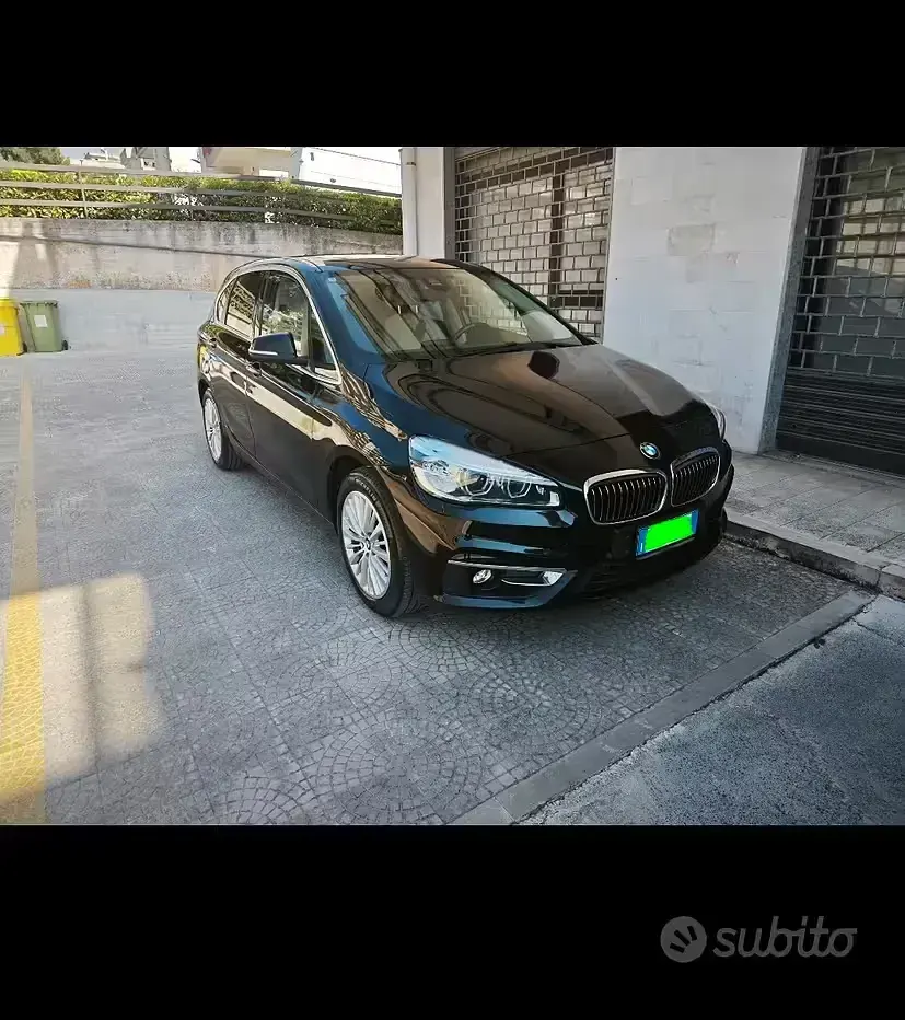 Usata BMW 218 Luxury Line 150 CV (110 kW) 2015 Nero Monovolume