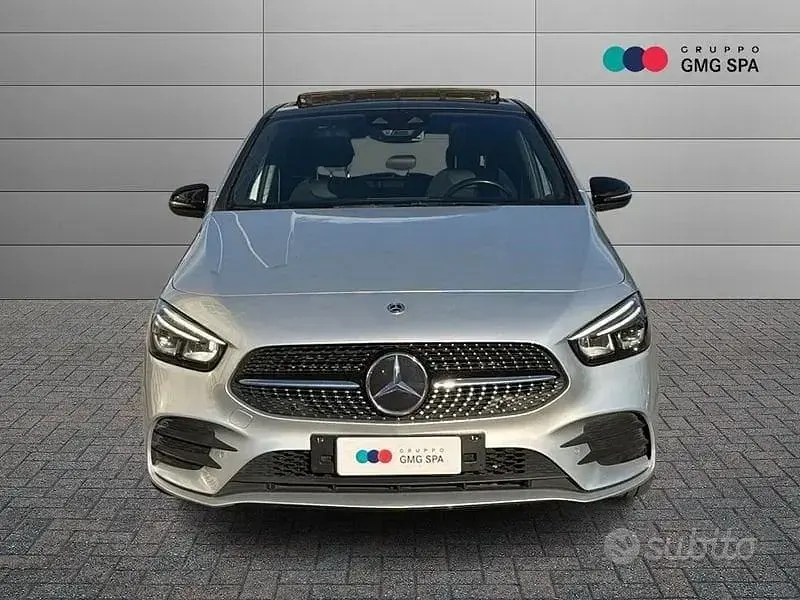 Usata Mercedes B250e Premium 218 CV (160 kW) 2022 Grigio Utilitaria