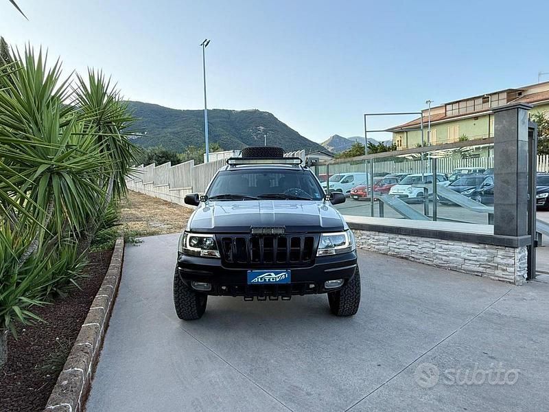 Usata Jeep Grand Cherokee Overland 163 CV (119 kW) 2003 Grigio(met.) SUV