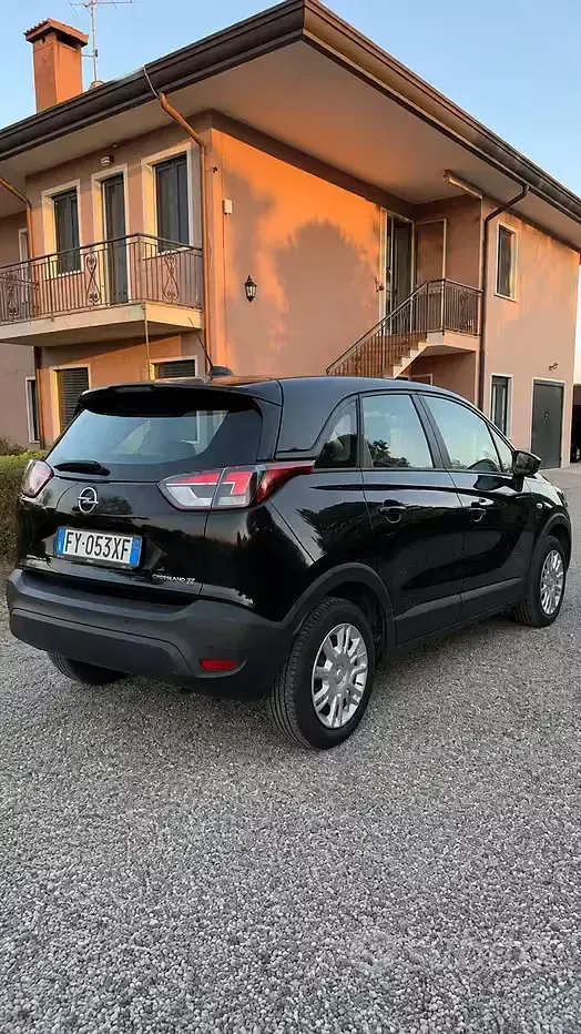 Usata Opel Crossland X 110 CV (80 kW) 2020 Nero SUV