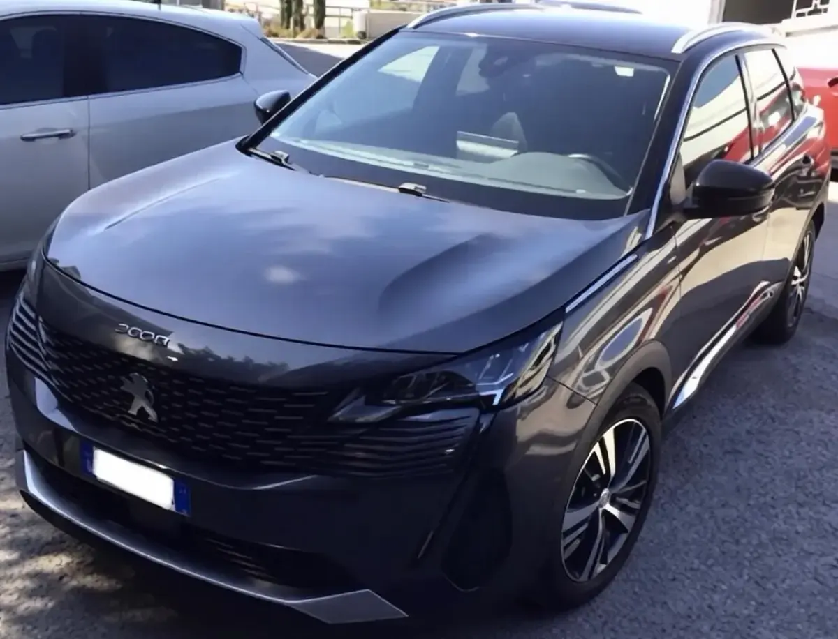 Usata Peugeot 3008 Allure 181 CV (133 kW) 2021 Grigio SUV