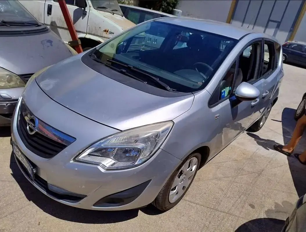 Usata Opel Meriva Cosmo 95 CV (69 kW) 2011 Monovolume