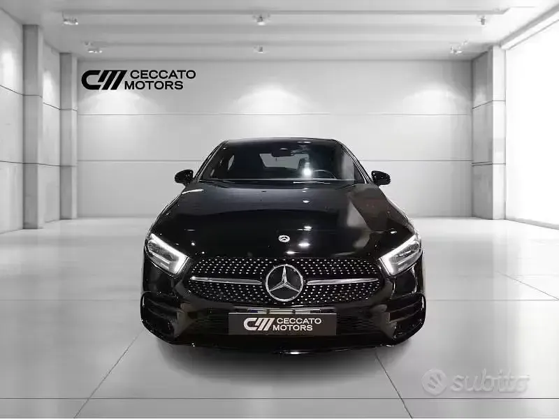 Usata Mercedes A250 Premium 160 CV (117 kW) 2021 Nero Berlina