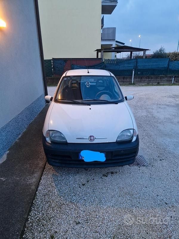 Usata Fiat 600 54 CV (39 kW) 2010 Bianco Utilitaria