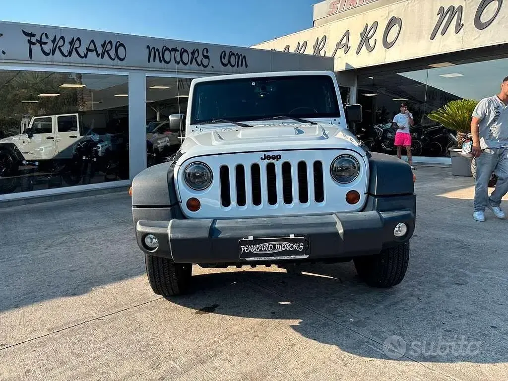 Usata Jeep Wrangler Sahara 200 CV (147 kW) 2012 Bianco SUV