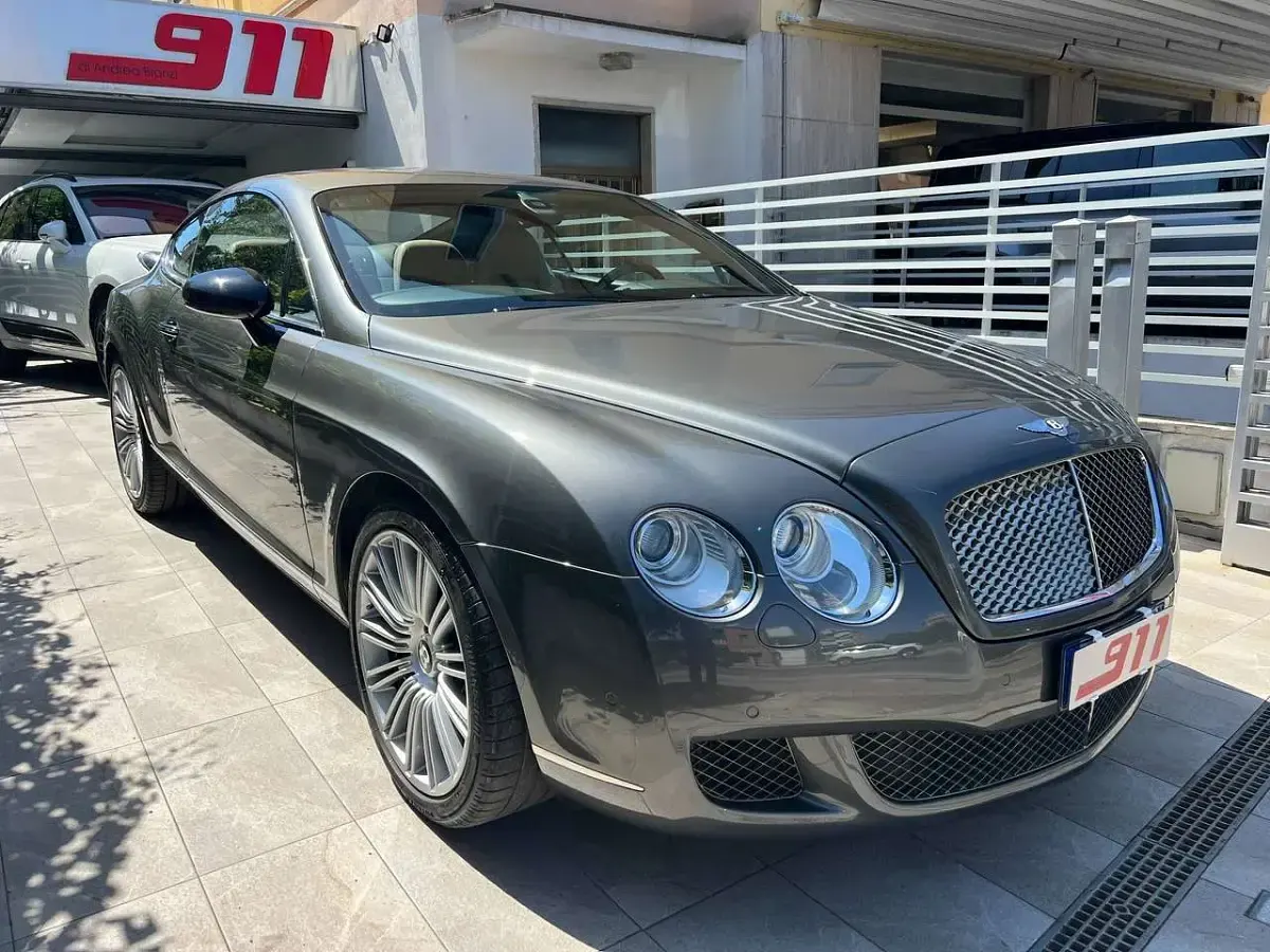 Usata Bentley Continental GT 610 CV (448 kW) 2008 Wrap grigio matt Coupé