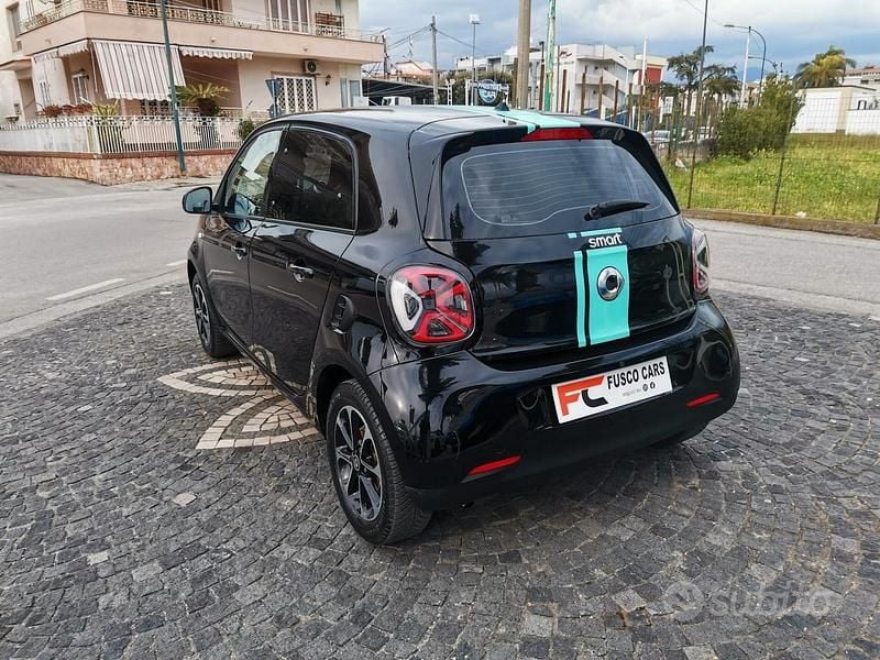 Usata Smart ForFour Prime 71 CV (52 kW) 2018 Nero Utilitaria