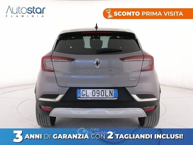 Usata Renault Captur Techno 145 CV (106 kW) 2022 Grigio SUV