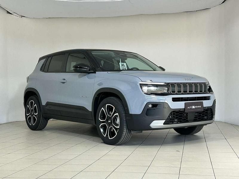 Nuova Jeep Avenger Summit 110 CV (80 kW) 2025 Grigio con tetto nero SUV
