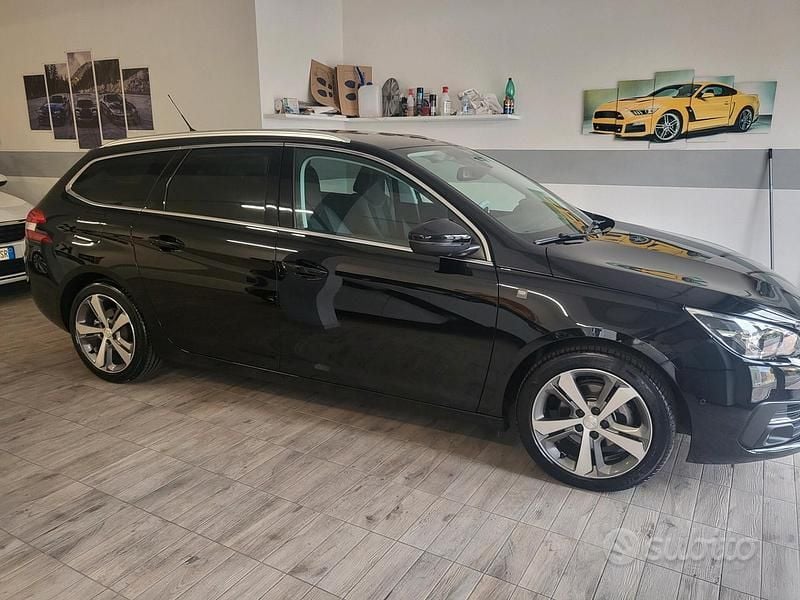Usata Peugeot 308 S 131 CV (96 kW) 2020 Nero Station wagon