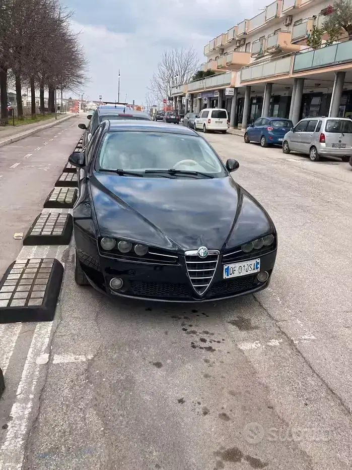 Usata Alfa Romeo 159 120 CV (88 kW) 2007 Nero Station wagon