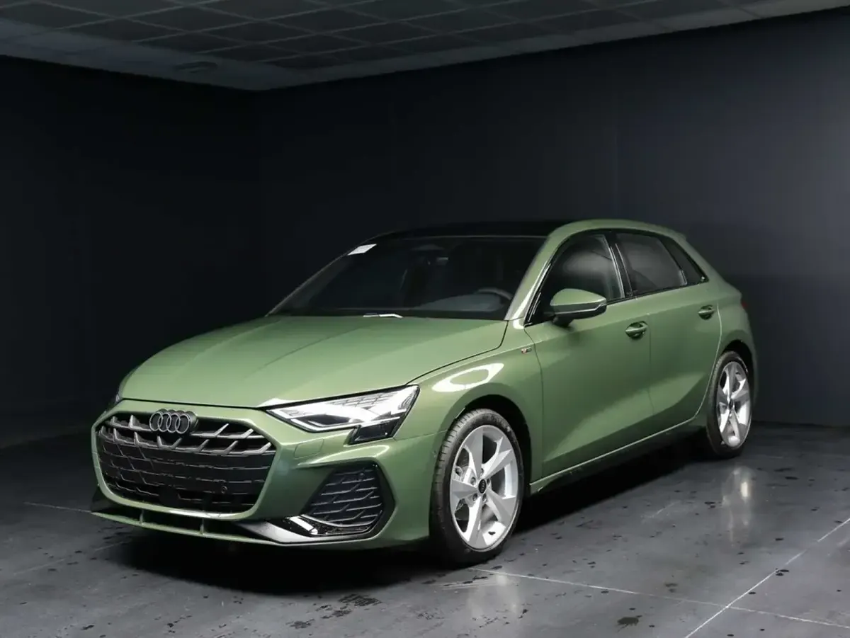 Usata Audi A3 Sportback S-Line 150 CV (110 kW) 2025 Utilitaria