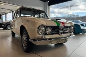 Usata Alfa Romeo Giulia Ti 92 CV (67 kW) 1963 Beige Berlina