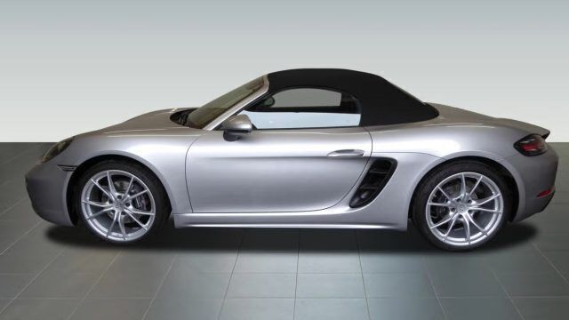 Usata Porsche 718 Boxster 301 CV (221 kW) 2022 Argento Cabrio