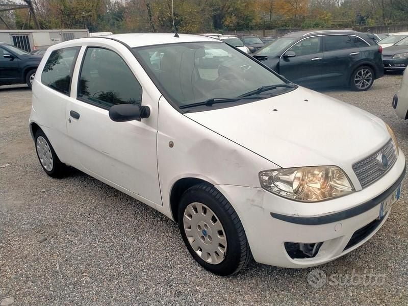 Usata Fiat Punto Classica 59 CV (43 kW) 2008 Bianco Berlina