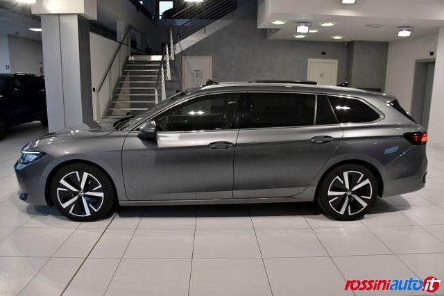 Usata VW Passat Business+ 150 CV (110 kW) 2024 Gray Station wagon