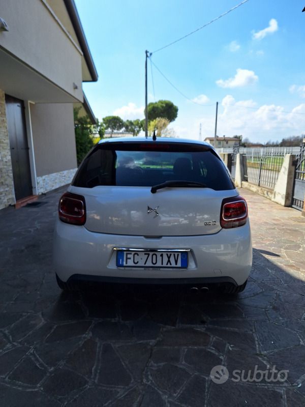 Usata 2016 DS Automobiles DS3 Due volumi | 9500 € (Buon prezzo) - Immagine 1/4