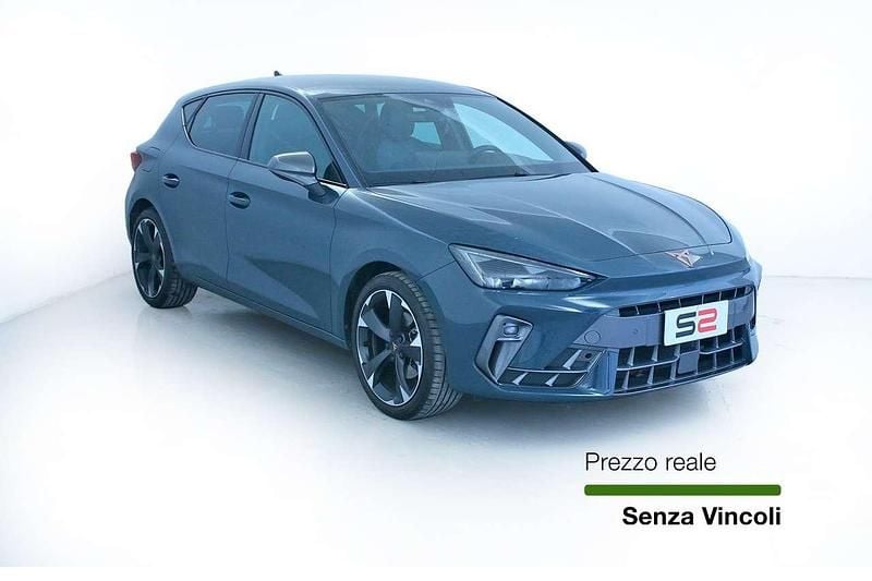 Usata Cupra Leon 150 CV (110 kW) 2024 Blu/azzurro Utilitaria