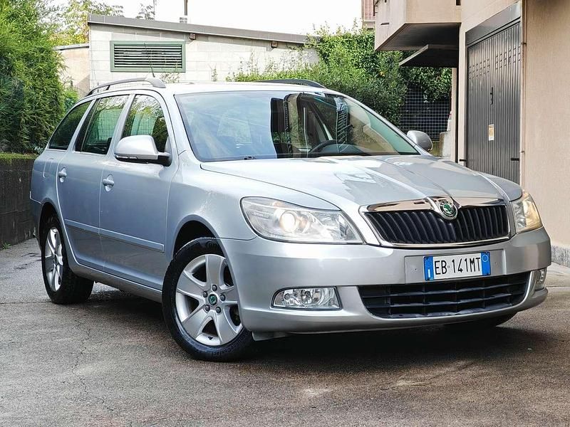 Usata Skoda Octavia 105 CV (77 kW) 2010 Argento Station wagon