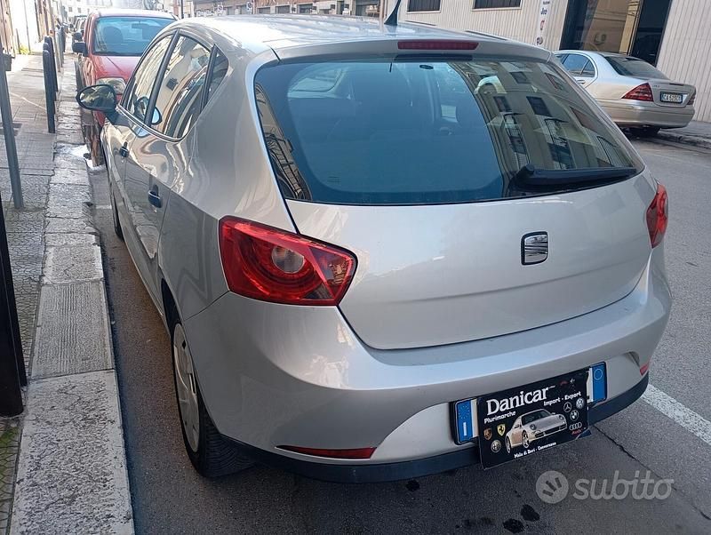 Usata Seat Ibiza Style 75 CV (55 kW) 2012 Grigio Berlina
