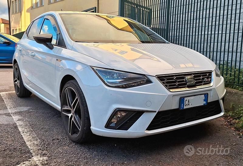 Bianco Usata 2020 Seat Ibiza FR Tre volumi | 10.000 € (Buon prezzo) - Immagine 1/4