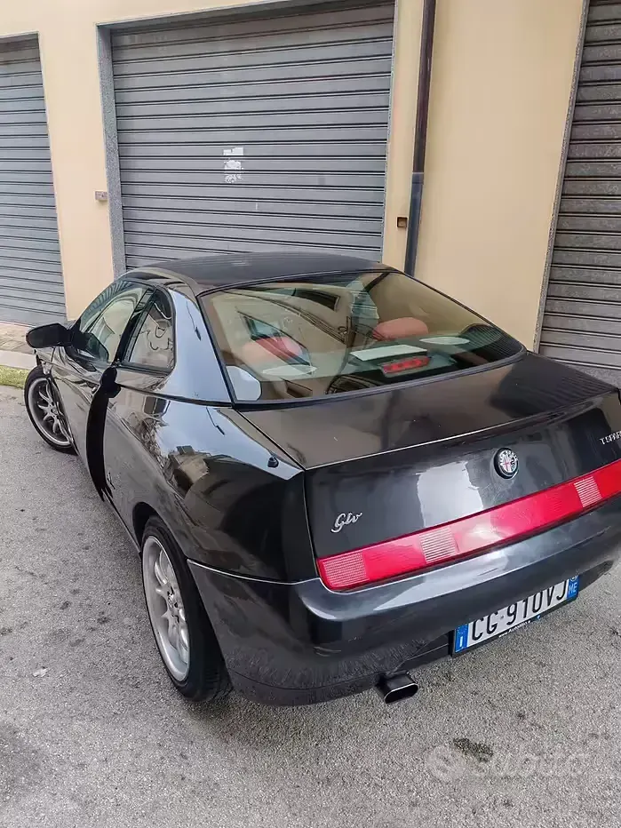Usata Alfa Romeo GTV 150 CV (110 kW) 2003 Nero Coupé
