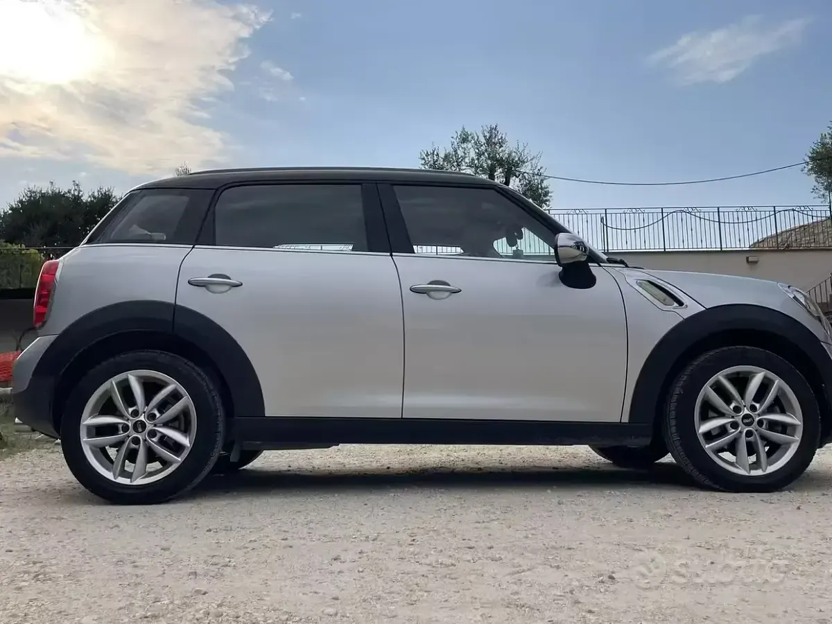 Usata Mini Countryman 111 CV (81 kW) 2014 Grigio SUV