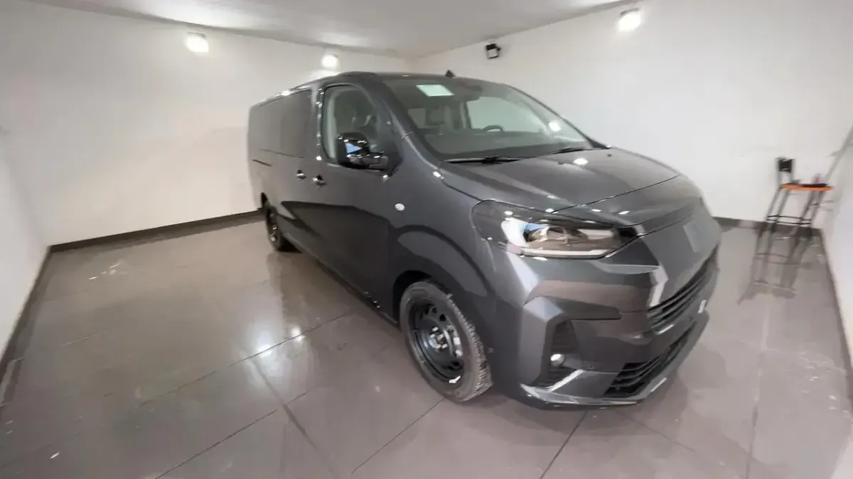 Uusi Fiat Ulysse 131 kW (179 HP) 2025 Vihreä Tila-auto