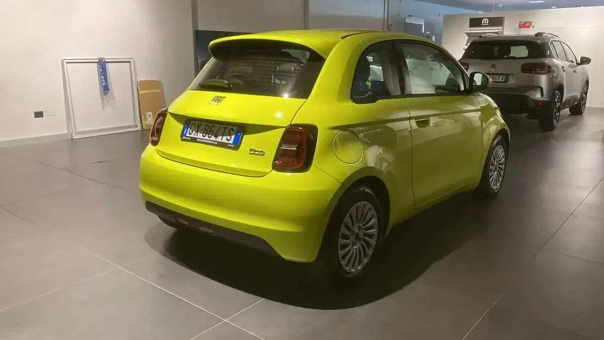 Usata Fiat 500e 86 kW (118 CV) 2025 Giallo Berlina