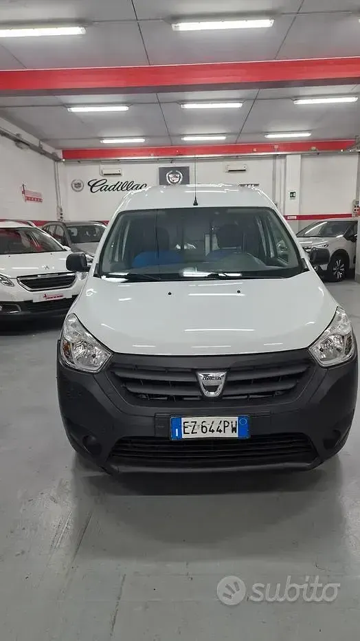 Usata Dacia Dokker Ambiance 75 CV (55 kW) 2015 Bianco Monovolume
