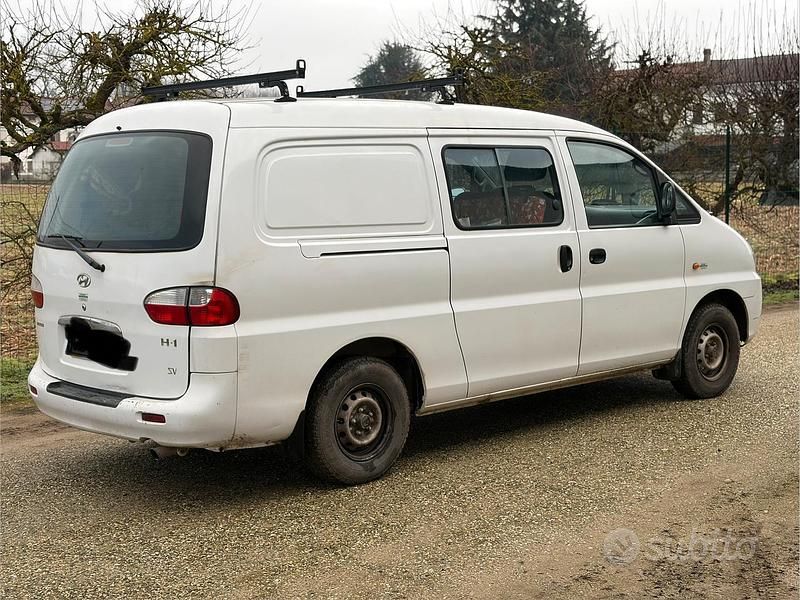 Usata Hyundai H-1 99 CV (72 kW) 2002 Bianco Monovolume
