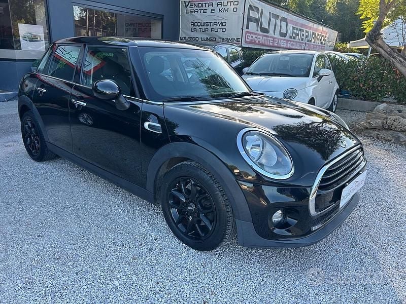 Nero Usata 2015 Mini Cooper D Business Utilitaria | 9800 € (Buon prezzo) - Immagine 1/4