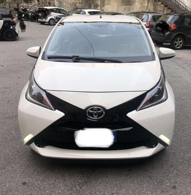 Usata Toyota Aygo X-clusiv 69 CV (50 kW) 2016 Utilitaria